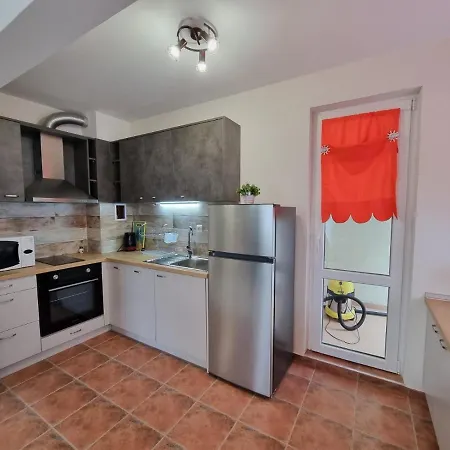 Apartman Flora - Beautiful *new* To The