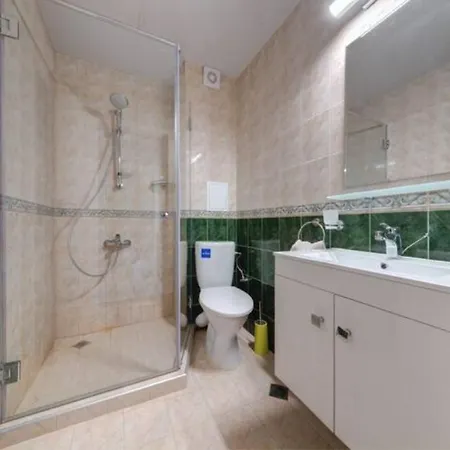 Apartman Flora - Beautiful *new* To The